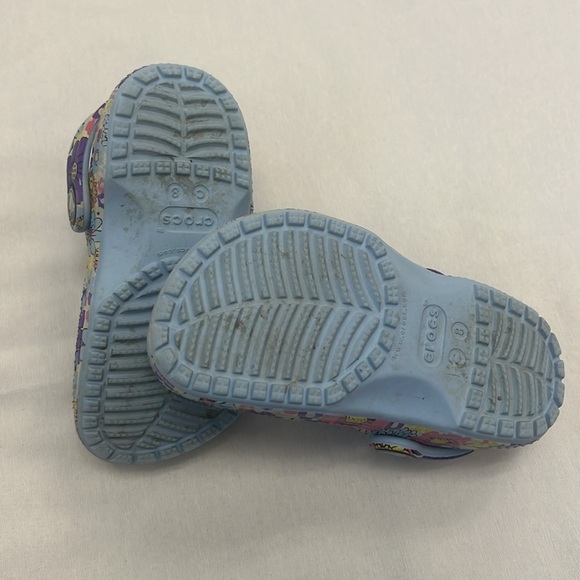 Various girls size 8 shoes, crocs, hey dude, sketchers - Picture 9 of 11